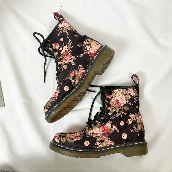 Dr. Martin's 1460 Pascal cloth lace up boots - Picture 8 of 11